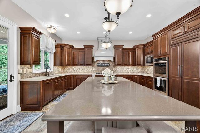 16609 Kolbie Manors Court, Wildwood, MO 63040