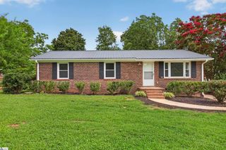 13 Prestbury Drive, Greenville, SC 29605