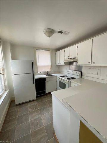 436 Court St Apt 4, Portsmouth, VA 23704