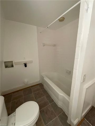 436 Court St Apt 4, Portsmouth, VA 23704