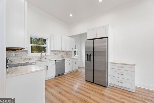 462 Emmett Street, Riverdale, GA 30274