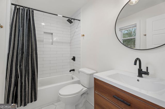 462 Emmett Street, Riverdale, GA 30274