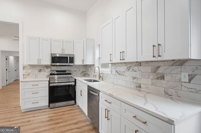 462 Emmett Street, Riverdale, GA 30274