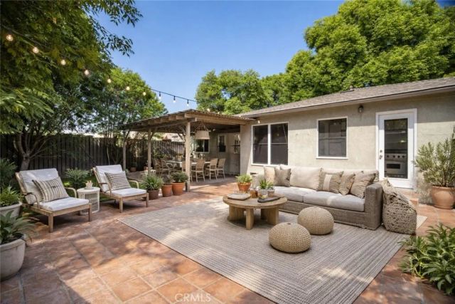 18228 Keswick, Reseda, CA 91335