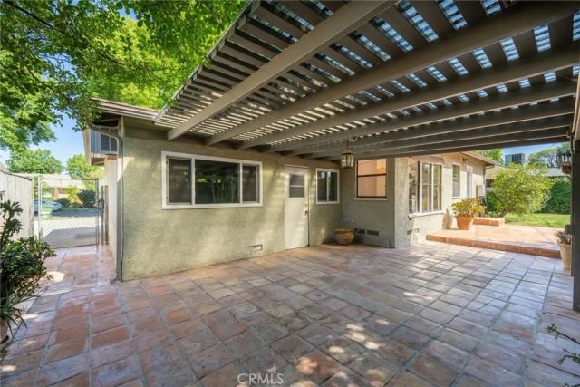 18228 Keswick, Reseda, CA 91335