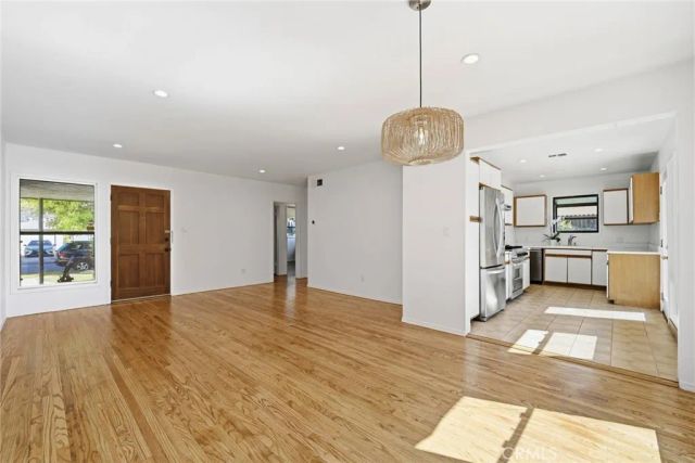 18228 Keswick, Reseda, CA 91335