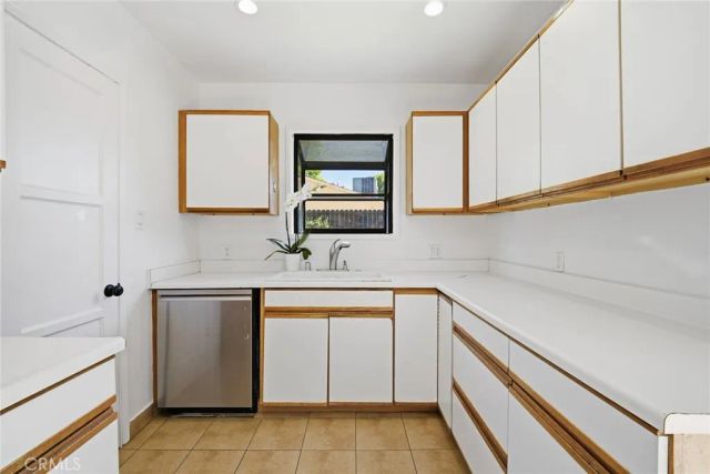 18228 Keswick, Reseda, CA 91335