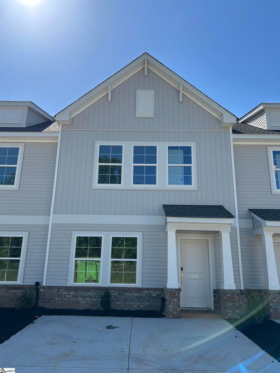 314 Cambrian Court, Taylors, SC 29687