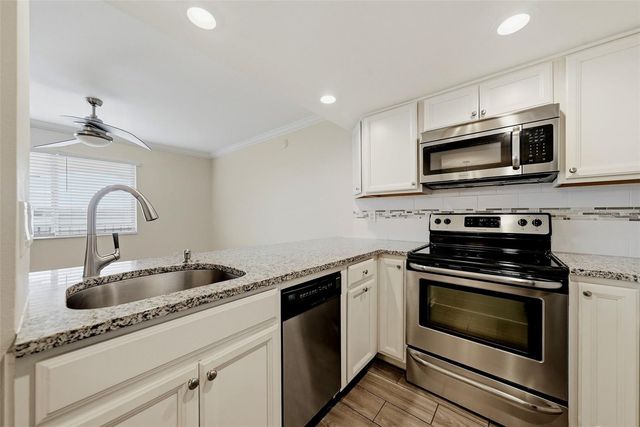 2525 W BAY DRIVE C43, Belleair Bluffs, FL 33770