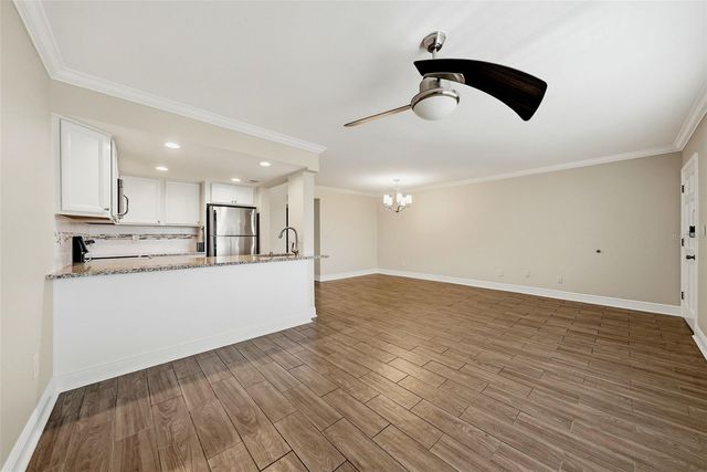 2525 W BAY DRIVE C43, Belleair Bluffs, FL 33770