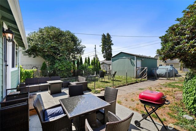 2410 Highland Avenue, Everett, WA 98201