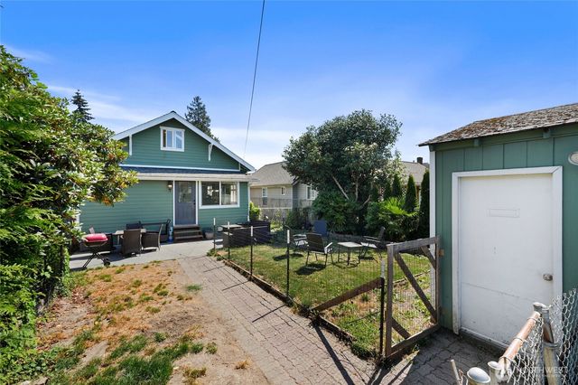 2410 Highland Avenue, Everett, WA 98201