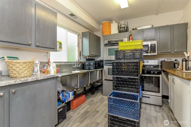 1316 SW Holden Street, Seattle, WA 98106