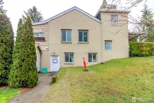 1316 SW Holden Street, Seattle, WA 98106