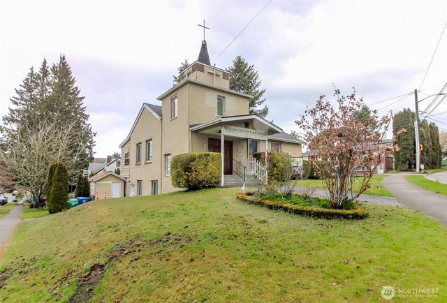 1316 SW Holden Street, Seattle, WA 98106