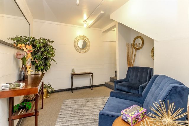 1316 SW Holden Street, Seattle, WA 98106