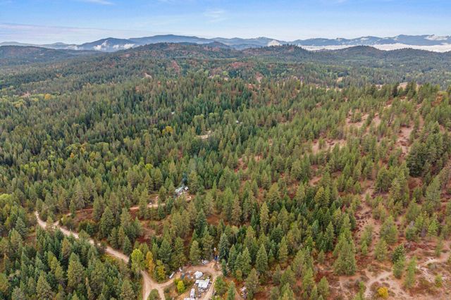 1263 Valley View Dr, Newport, WA 99156