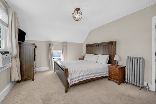 37 Dudley St, North Andover, MA 01845