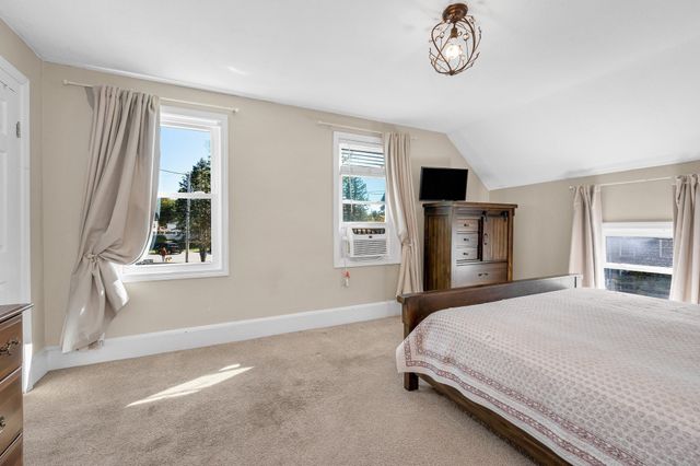 37 Dudley St, North Andover, MA 01845
