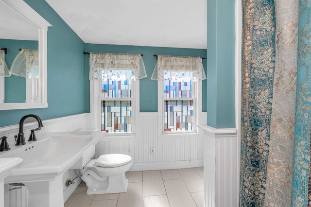 37 Dudley St, North Andover, MA 01845