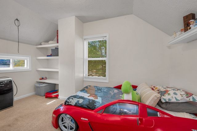37 Dudley St, North Andover, MA 01845