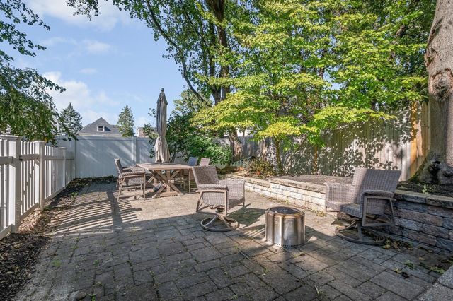 37 Dudley St, North Andover, MA 01845