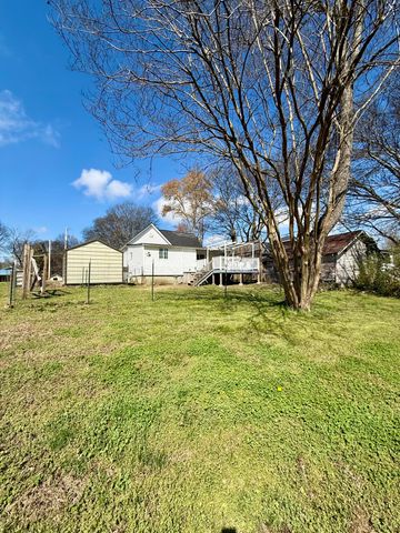 2068 Market Street, Dayton, TN 37321