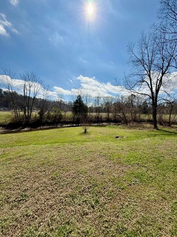 2068 Market Street, Dayton, TN 37321