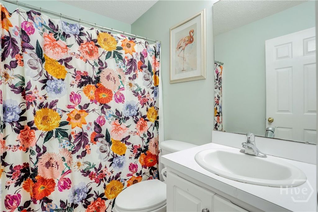 Image 28 of property listing at 15 Heron View Court, Richmond Hill, GA 31324