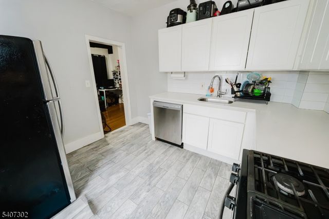 309 Summer Ave, Newark City, NJ 07104