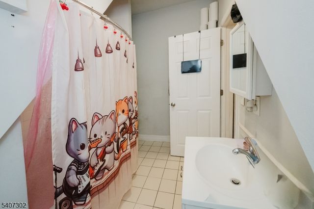 309 Summer Ave, Newark City, NJ 07104