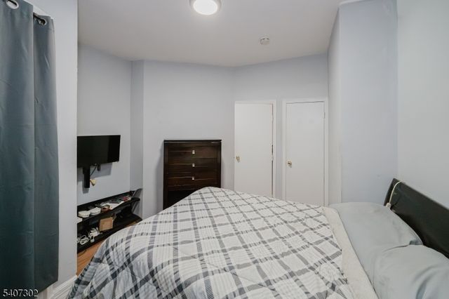 309 Summer Ave, Newark City, NJ 07104