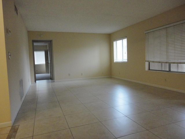 508 Shady Pine Way D1, Greenacres, FL 33415