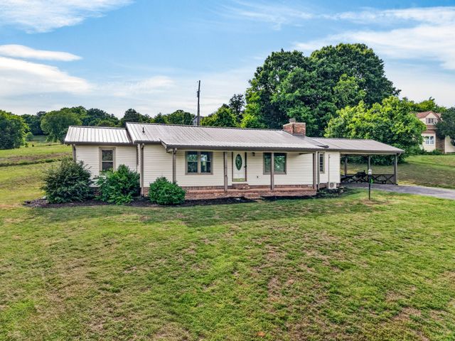 10 Briarhill Dr, Fayetteville, TN 37334