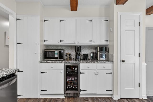 10 Briarhill Dr, Fayetteville, TN 37334