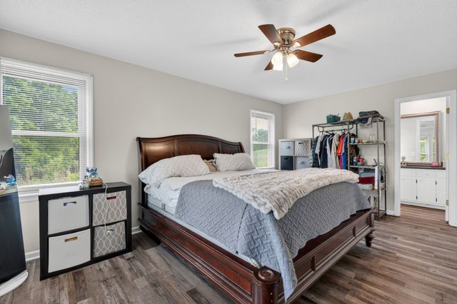 10 Briarhill Dr, Fayetteville, TN 37334