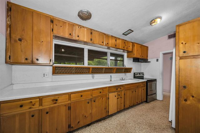 509 BROXBURN AVENUE, Tampa, FL 33617