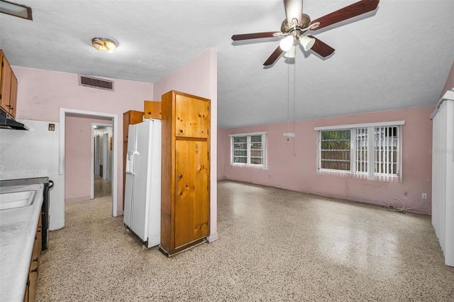 509 BROXBURN AVENUE, Tampa, FL 33617