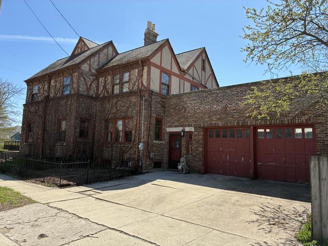 4202 5th AVENUE, Kenosha, WI 53140