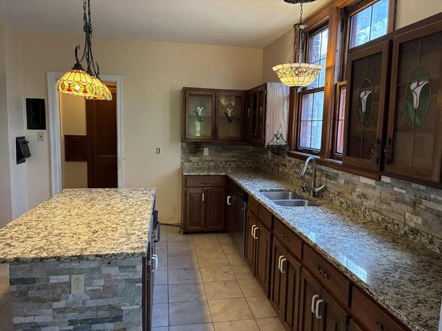 4202 5th AVENUE, Kenosha, WI 53140