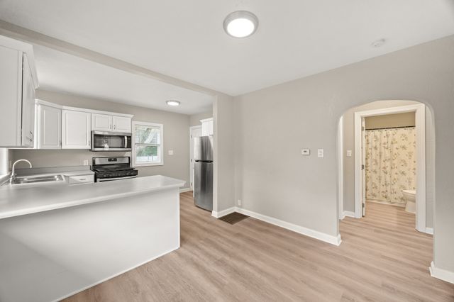1344 Hutton Street, Des Moines, IA 50316