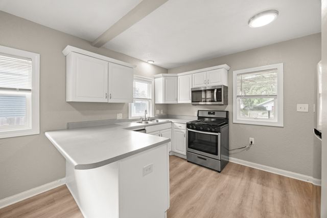 1344 Hutton Street, Des Moines, IA 50316