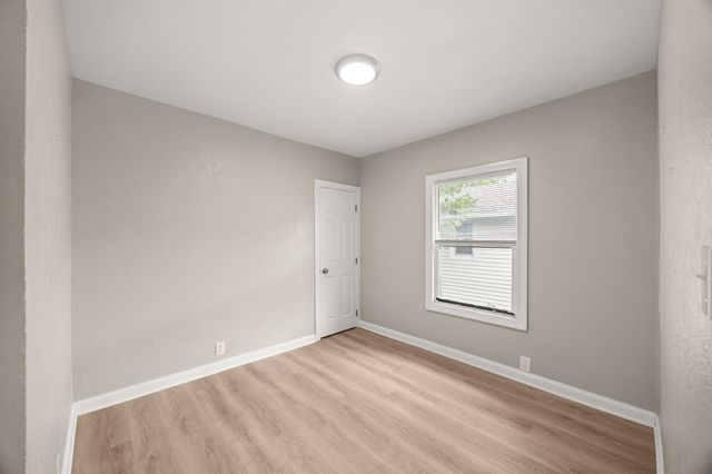 1344 Hutton Street, Des Moines, IA 50316