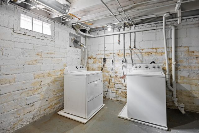 1344 Hutton Street, Des Moines, IA 50316