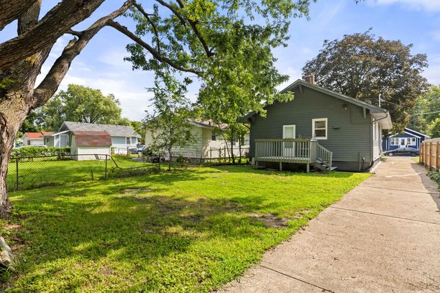 1344 Hutton Street, Des Moines, IA 50316