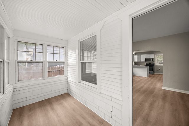 1344 Hutton Street, Des Moines, IA 50316