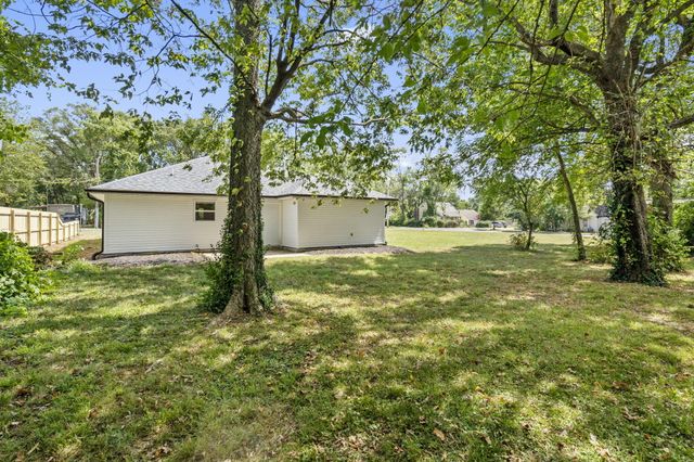 341 N Golden Avenue, Springfield, MO 65802