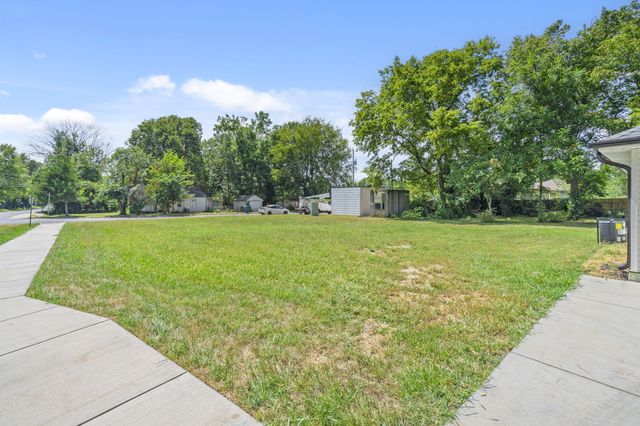 341 N Golden Avenue, Springfield, MO 65802