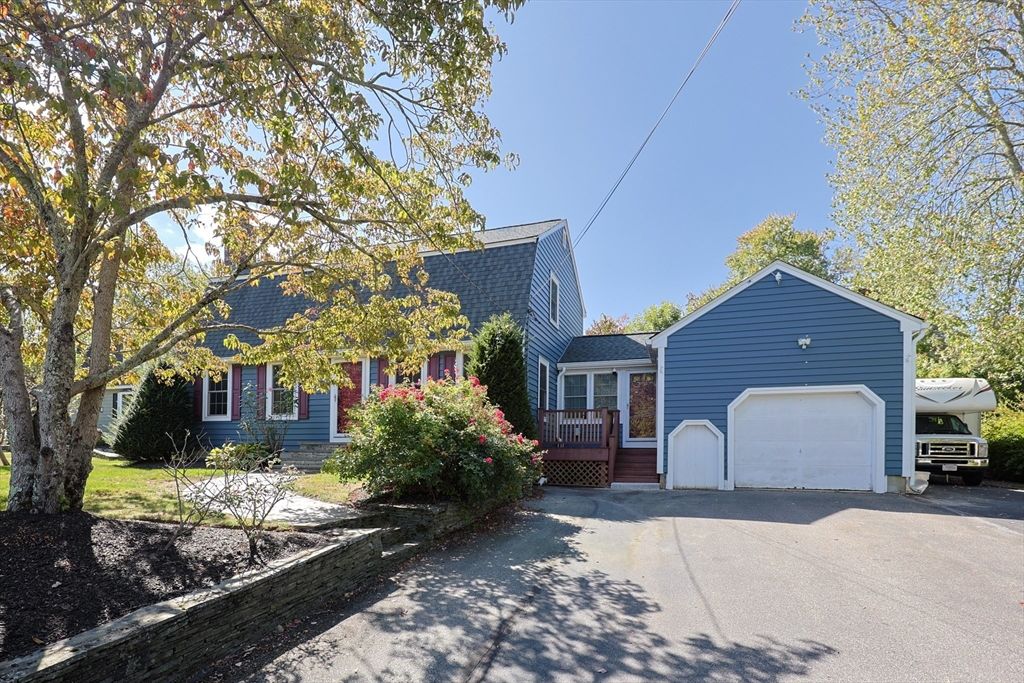 22 Whitewood Rd, Milford, MA 01757