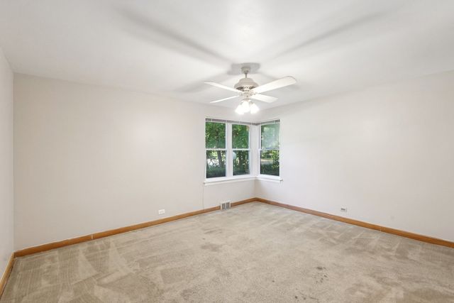 412 Dundee Avenue, Barrington, IL 60010